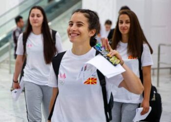 وصول وفد مقدونيا إلى الجزائر