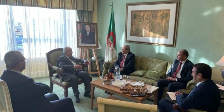 لعمامرة يلتقي نظراءه العرب في لبنان