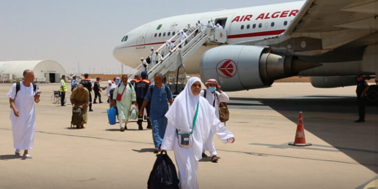 بيان هام للحجاج العائدين إلى أرض الوطن