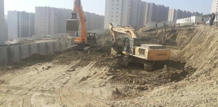 بلعريبي يعاين موقع 13300 مسكن بسيدي عبد الله
