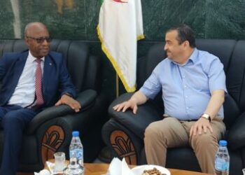 بالصور .. عرقاب في تندوف