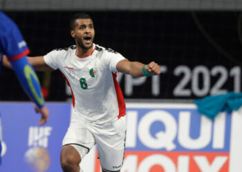 مشاركة بركوس في كأس إفريقيا محل شك