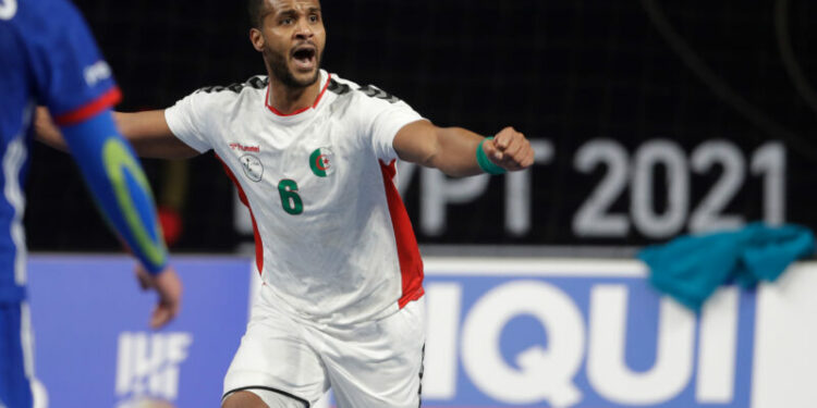 مشاركة بركوس في كأس إفريقيا محل شك