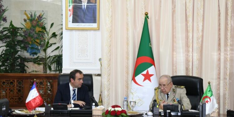 الفريق أول شنقريحة يستقبل وزير الجيوش الفرنسية