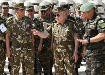 الفريق أول شنڨريحة في زيارة إلى موقع بوغار