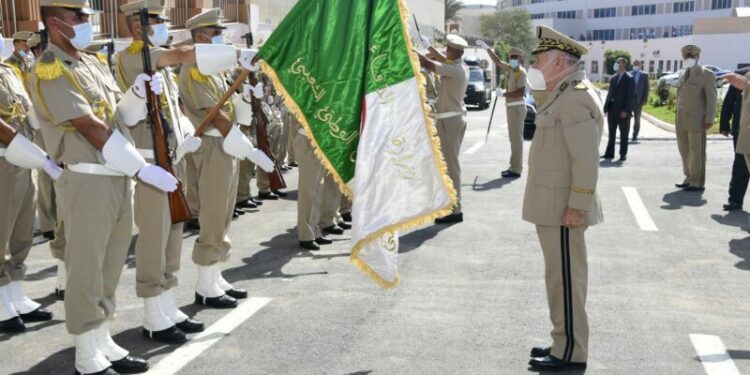 الفريق أول شنقريحة يشرف على ندوة تاريخية