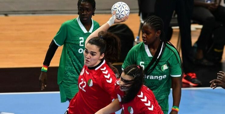 منتخب كرة اليد إناث أقل من 18 سنة في المرتبة 32 ببطولة العالم