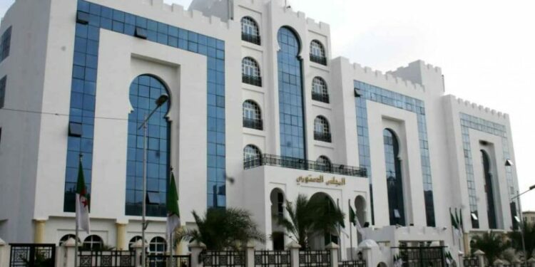 رئيس المحكمة الدستورية يستقبل سفير جمهورية اندونيسيا بالجزائر