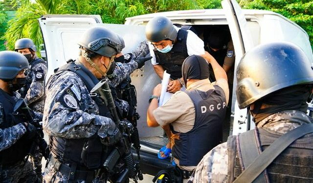 اعتقال 50 ألف شخص في عملية مكافحة عصابات في السلفادور