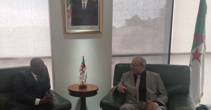 وزير الإتصال يستقبل المدير العام لإتحاد الإذاعات الإفريقية