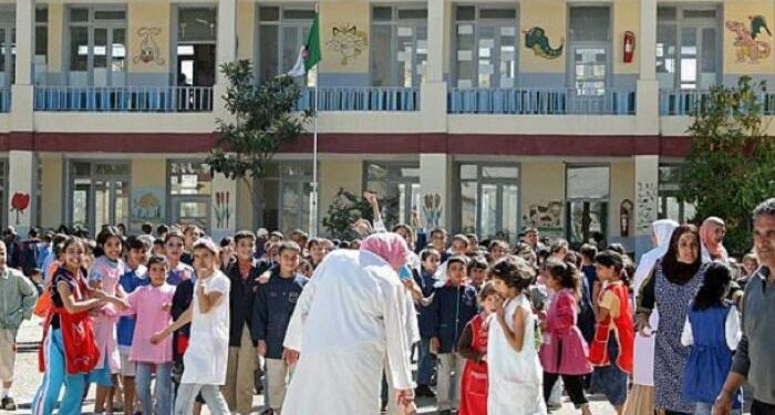 ممثل أولياء التلاميذ يتحدث عن المنحة والاكتظاظ في المدارس !