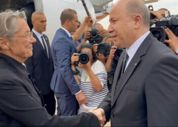 الوزيرة الأولى للجمهورية الفرنسية تحل بالجزائر