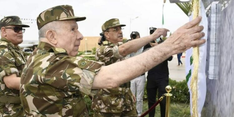 الفريق أول شنقريحة يدشن وحدات جديدة للتموين بالوقود
