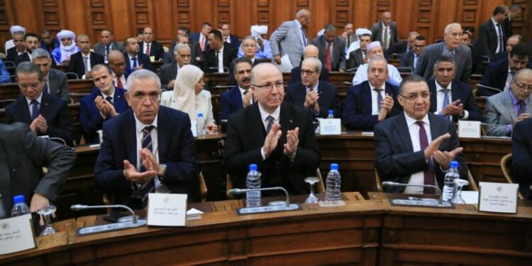 أعضاء مجلس الأمة يؤكدون على تعزيز القدرة الشرائية