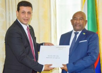 رئيس جمهورية القمر يؤكد مشاركته في القمة العربية
