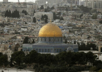 الاحتلال الصهيوني يغلق مداخل شرق القدس المحتلة
