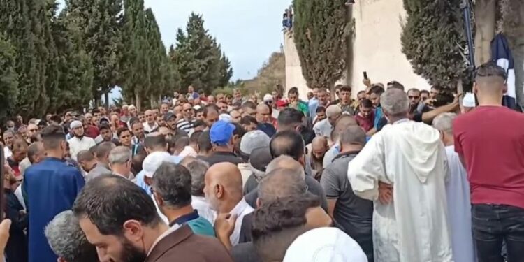 جثمان الراحل الشيخ أبو عبد السلام يوارى الثرى