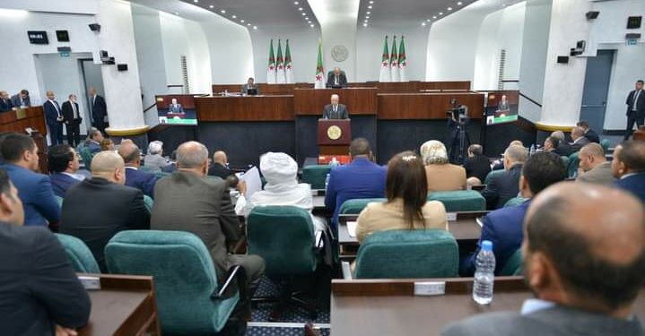 الوزير الأول: اصلاح شامل لقطاعي الصحة والتربية