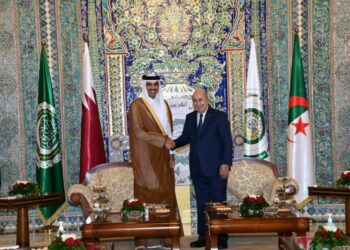 أمير دولة قطر يهنئ الرئيس تبون على نجاح القمة العربية