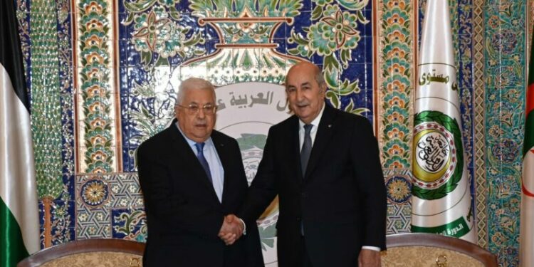 محمود عباس يدعو إلى مزيد من الدعم الدولي