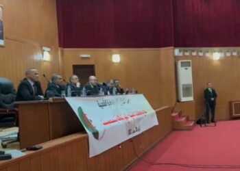 الوزير الأول يعقد لقاءً مع فعاليات المجتمع المدني بتيسمسيلت