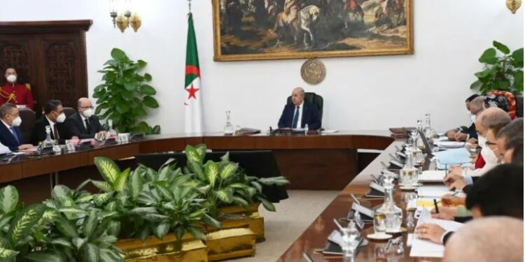 تطوير النقل البحري والجوي على طاولة مجلس الورزاء