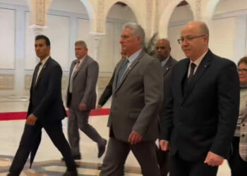 رئيس كوبا يغادر الجزائر