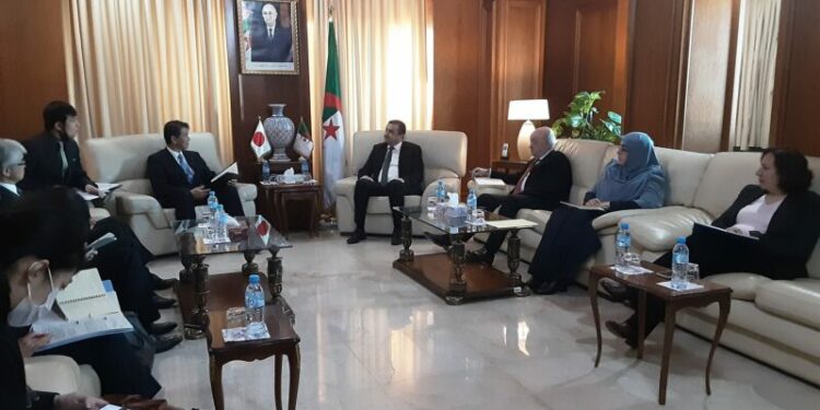 عرقاب يستقبل الوزير المنتدب للعلاقات الخارجية الياباني