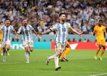 كأس العالم.. الأرجنتين في نصف النهائي
