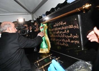 الرئيس تبون يضع حجر الأساس لإنجاز قصر المعارض الجديد