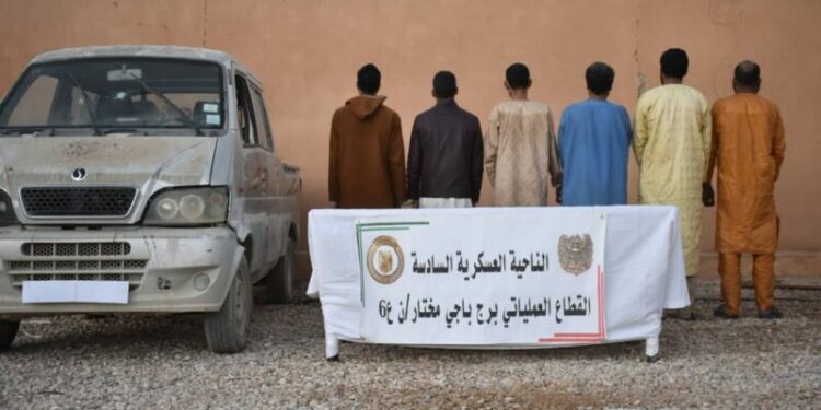 القبض على إرهابيين ينشطون بمنطقة الساحل