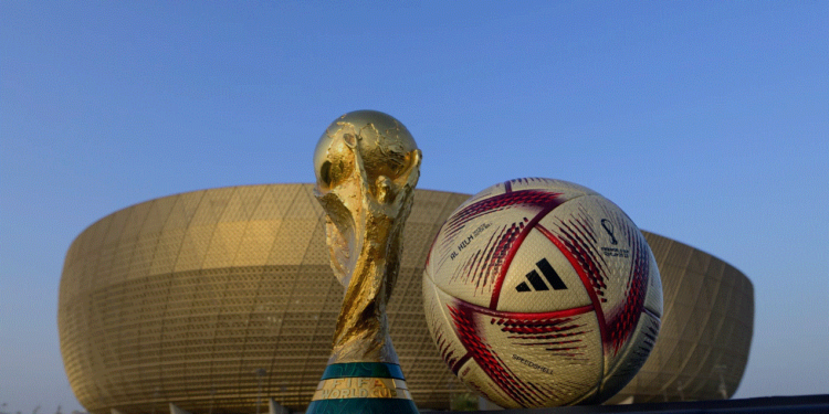 “فيفا” تعتمد كرة “الحلم” في “المونديال”