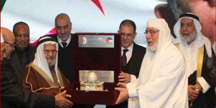 الائتلاف العالمي لنصرة القدس وفلسطين يُكرم الرئيس تبون