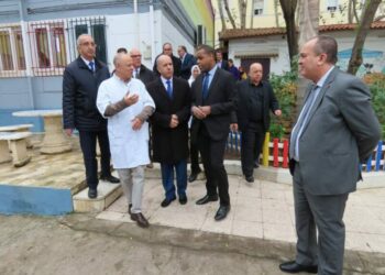 وزير الصحة يؤكد على ضرورة الصيانة والمتابعة اليومية للأجهزة الطبية