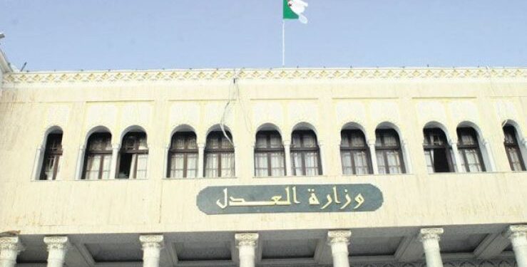 استعادة الأموال المنهوبة.. الدولة واقفة