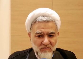برلماني إيراني يدعو للدفاع عن مقدسات المسلمين
