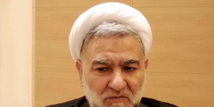 برلماني إيراني يدعو للدفاع عن مقدسات المسلمين