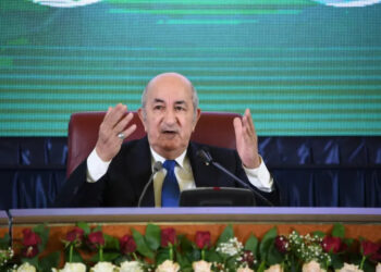 الرئيس تبون يشرف على افتتاح أشغال لقاء الحكومة مع الولاة