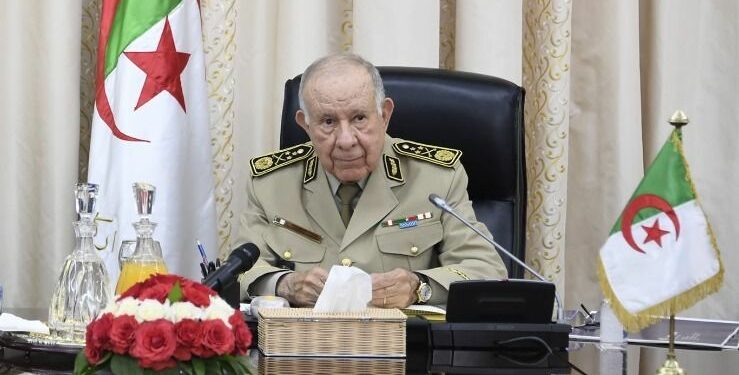 الفريق أول شنقريحة يُهنّئ أشبال بوقرة