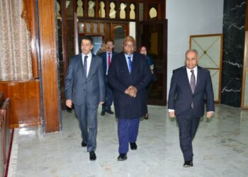 الأمين العام لمجالس دول منظمة التعاون الإسلامي يصل الجزائر
