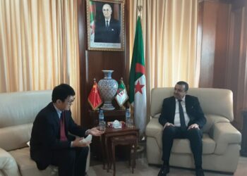 تطوير الشراكة الجزائرية الصينية في مجال المحروقات