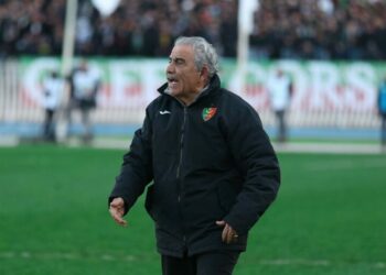 “طلاق” بالتراضي بين إدارة “العميد” والمدرب البنزرتي