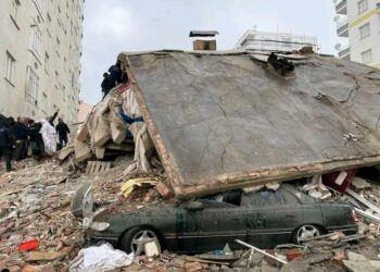 حصيلة جديدة لزلزال تركيا وسوريا وعائلات تحت الأنقاض