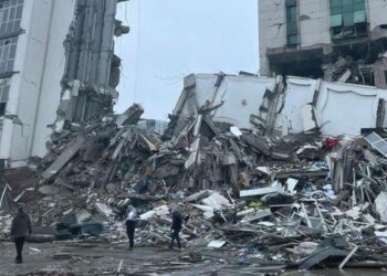 زلزال بشدة 6.4 يضرب مقاطعة هاتاي بتركيا