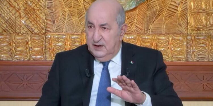 الرئيس تبون يجري مقابلة مع وسائل الإعلام