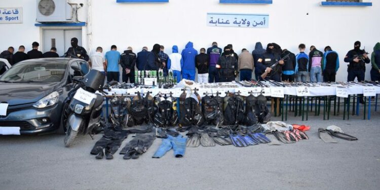 تفكيك عصابة أحياء بعنابة