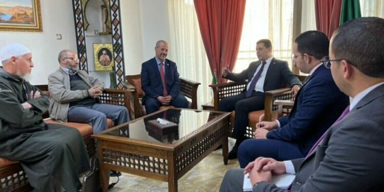 انشغالات الحرفيين على طاولة وزير السياحة