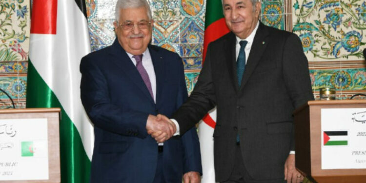 الرئيس تبون يتلقى مكالمة هاتفية من نظيره الفلسطيني