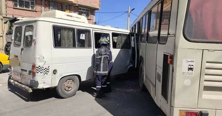 13جريحا في اصطدام بين حافلتين بالمسيلة