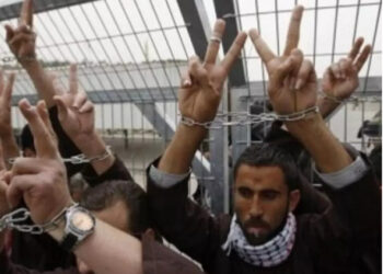 الأسرى الفلسطينيون يواصلون العصيان الجماعي في سجون الاحتلال